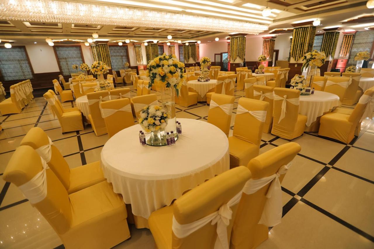 Hotel Saffron Leaf Дехрадун Экстерьер фото