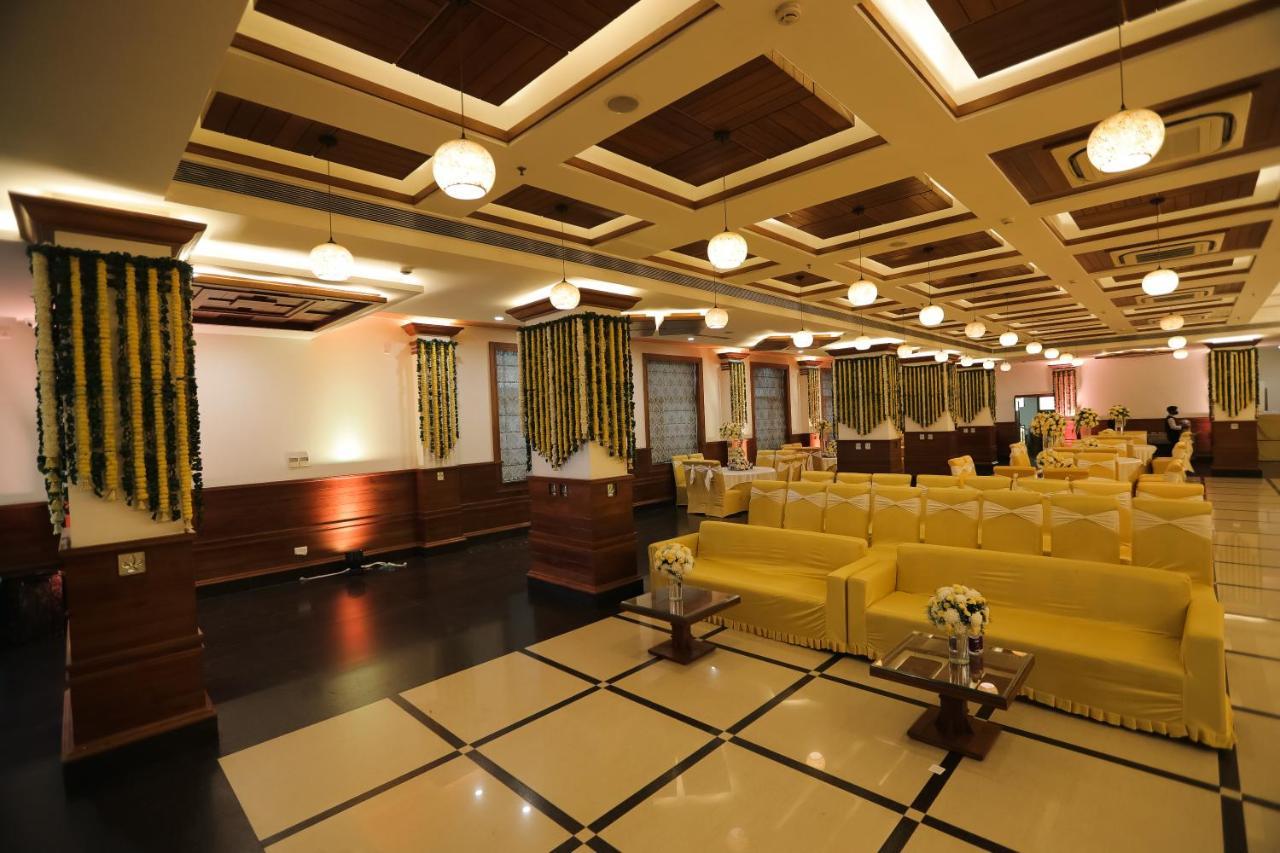 Hotel Saffron Leaf Дехрадун Экстерьер фото