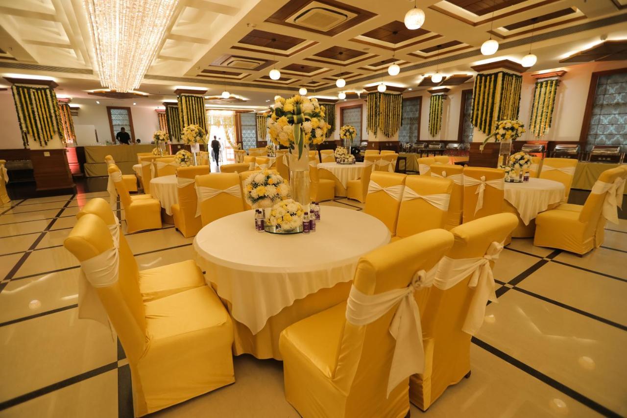 Hotel Saffron Leaf Дехрадун Экстерьер фото