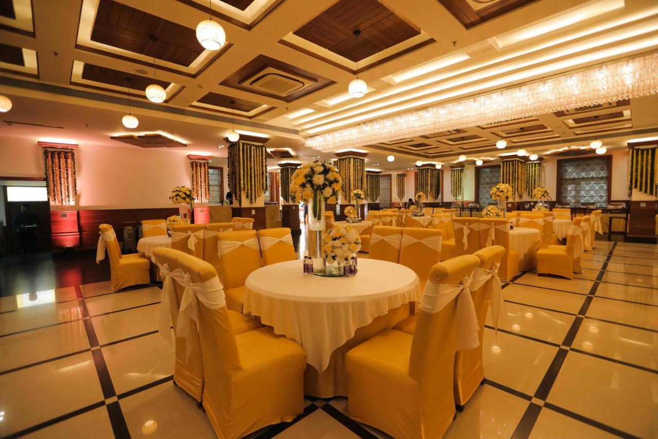 Hotel Saffron Leaf Дехрадун Экстерьер фото