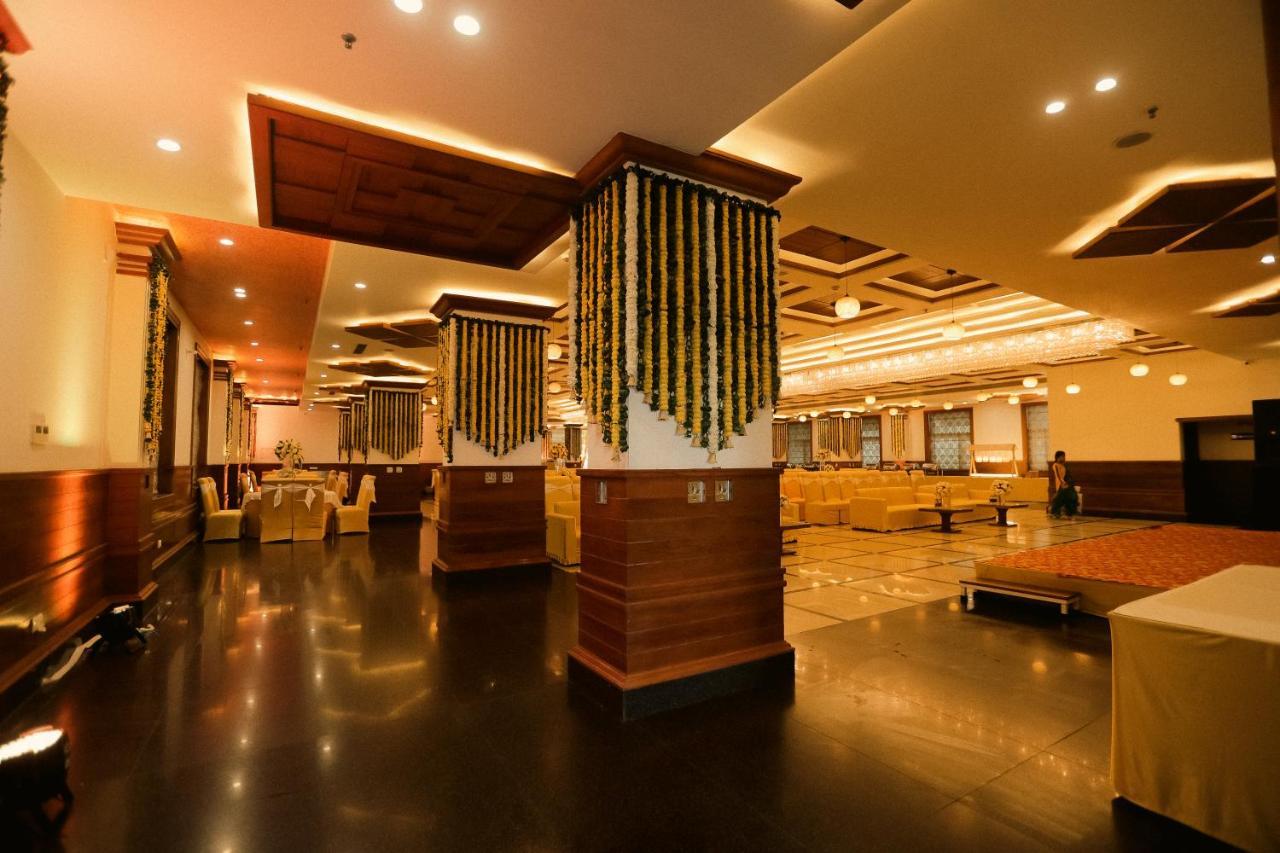 Hotel Saffron Leaf Дехрадун Экстерьер фото
