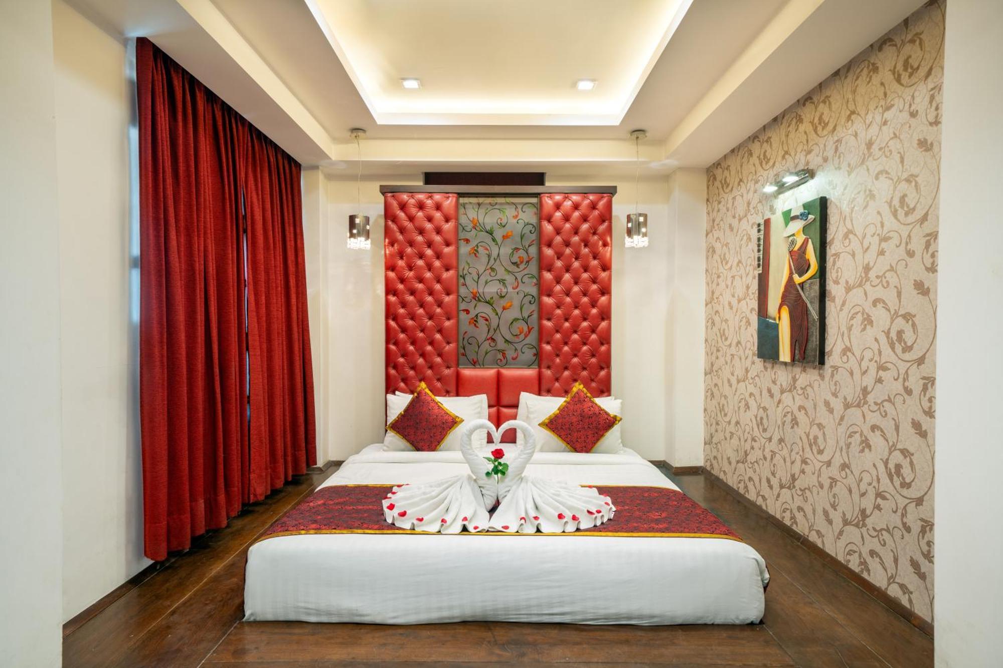 Hotel Saffron Leaf Дехрадун Экстерьер фото