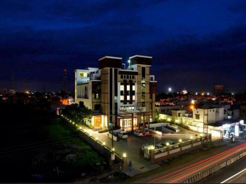 Hotel Saffron Leaf Дехрадун Экстерьер фото